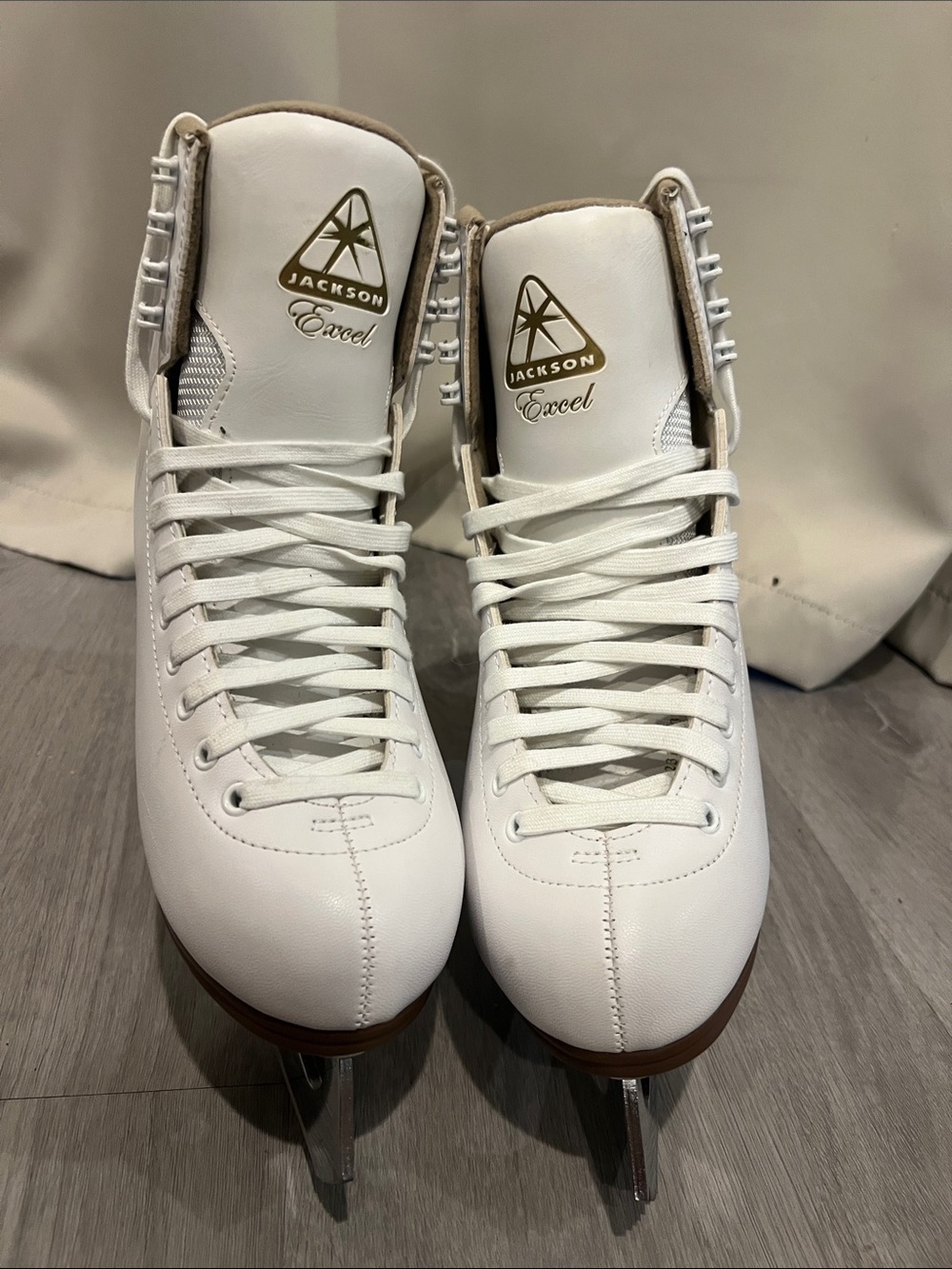 JACKSON White Figure Ice Skates with Gold Logo